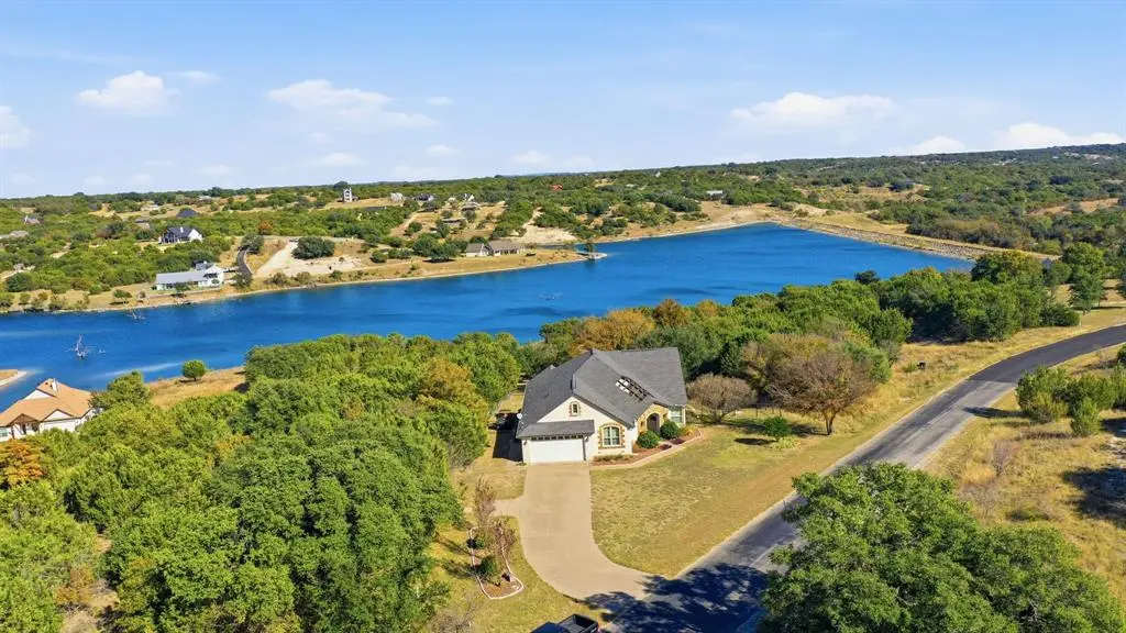 6525 Compass Way, Bluff Dale, TX 76433
