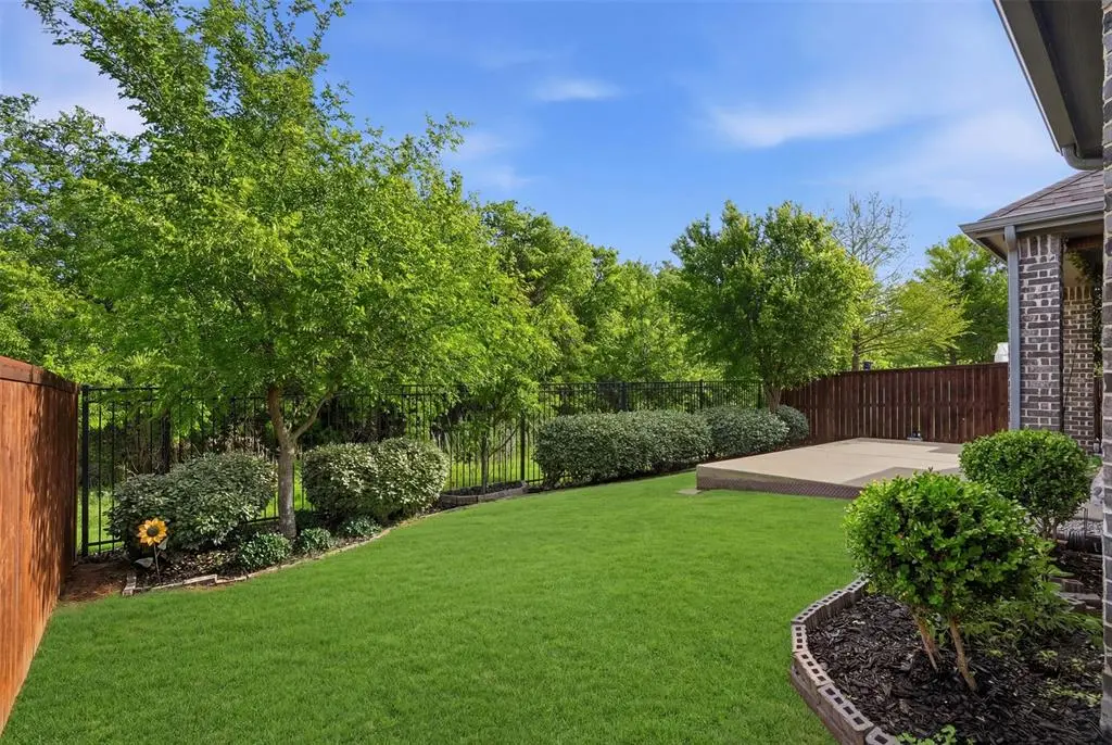 1225 Shire Drive, Aubrey, TX 76227