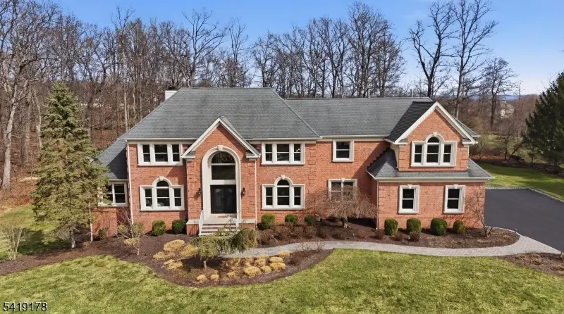 4 Michele Crossing, Raritan Twp., NJ 08822