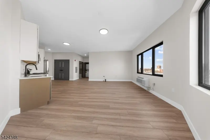 87 Mary St #505, Paterson City, NJ 07503