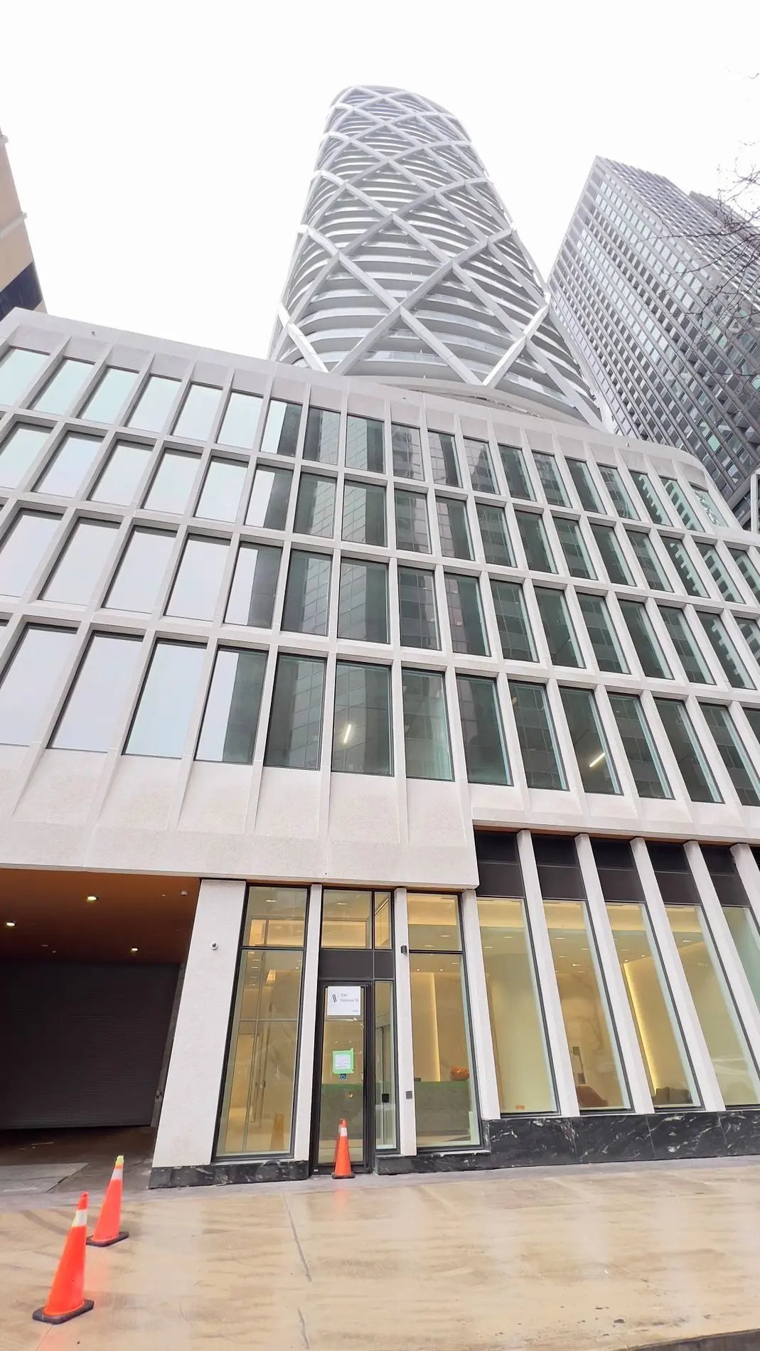 230 Simcoe ST #2417, Toronto C01, ON M5T 1T4