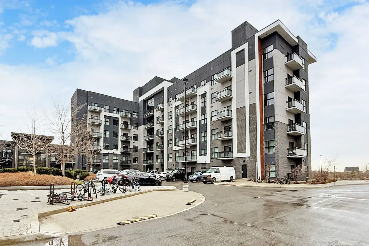 102 Grovewood Common #334, Oakville, ON L6H 0X2