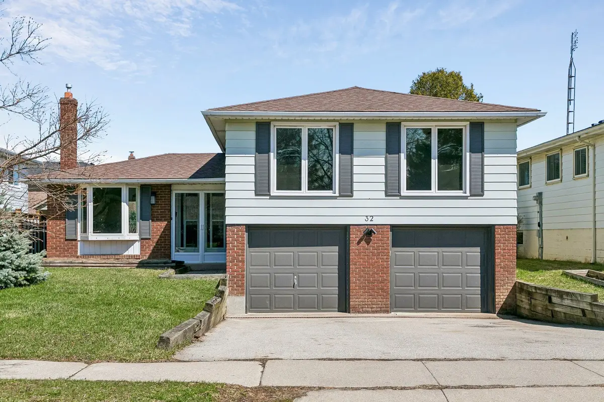 32 Lynwood DR, Hamilton, ON L8E 3E9