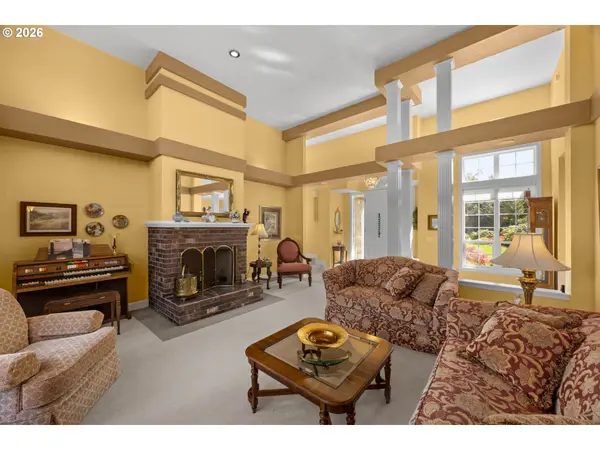 1791 SCOTTS VALLEY RD, Yoncalla, OR 97499