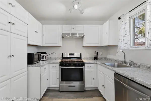 1284 ATKINSON AVE, Bloomfield Charter Township, MI 48302