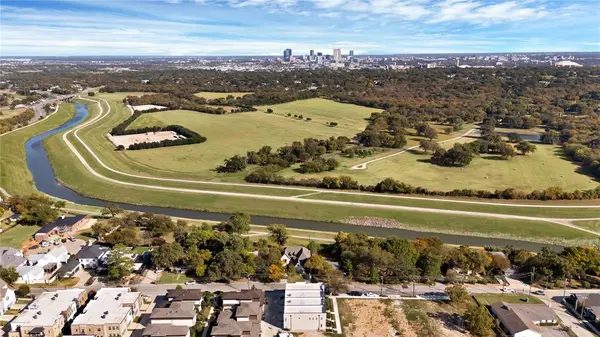 336 Nursery Lane, Fort Worth, TX 76114