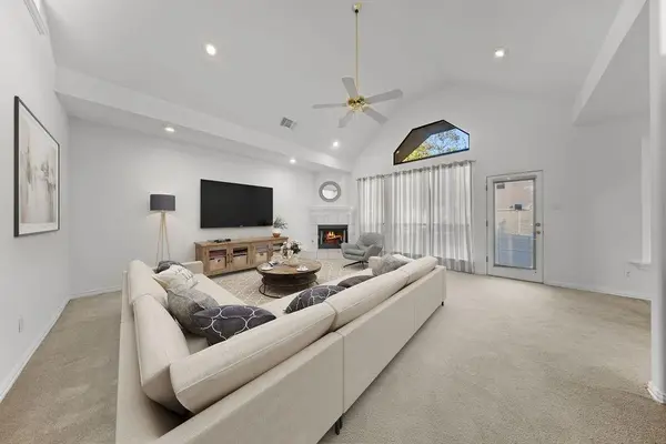 943 Fairway Drive, Duncanville, TX 75137