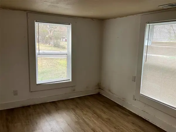 614 Beckworth Street, Sulphur Springs, TX 75482