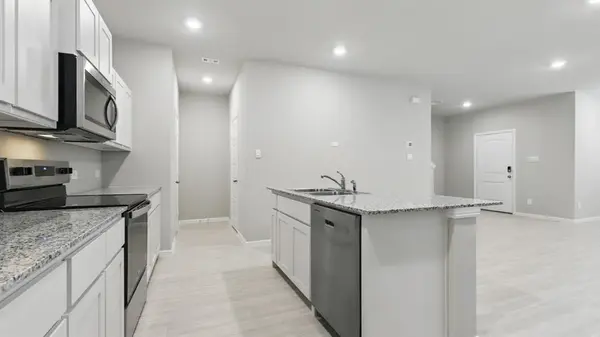 3032 PECAN FARM Lane, Fort Worth, TX 76140