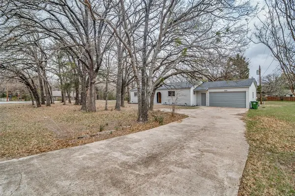 5316 Wild Oak Road, Balch Springs, TX 75180