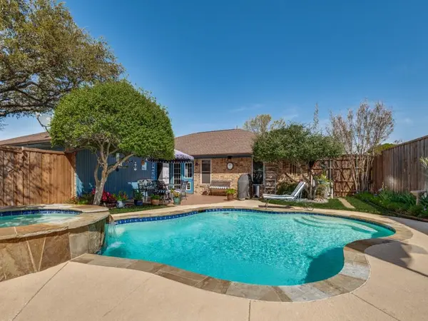 2516 Lawnview Drive, Carrollton, TX 75006