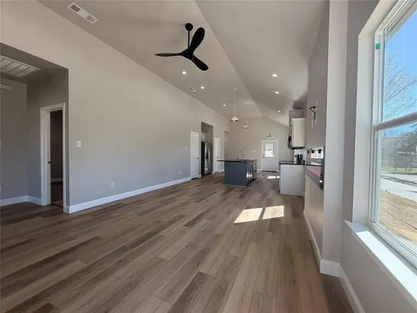 2225 College Street, Greenville, TX 75407