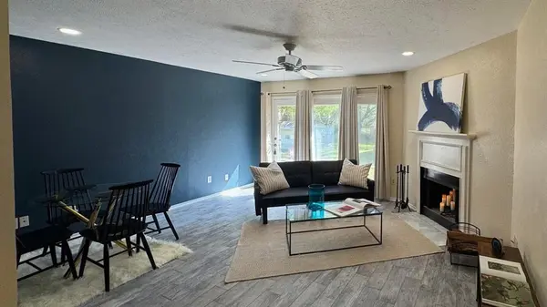 2535 Wedglea Drive #123, Dallas, TX 75211