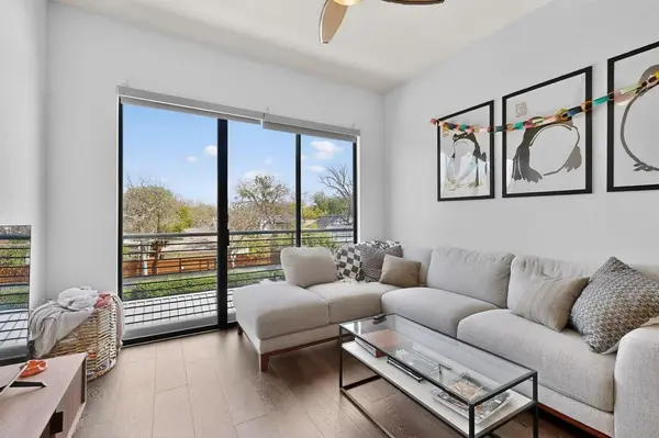 4414 Cedar Springs Road #318, Dallas, TX 75219