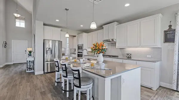 6881 BRAHMAN Drive, Arlington, TX 76001