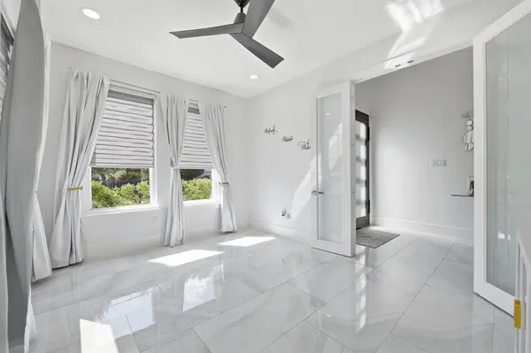 4002 Furey Street, Dallas, TX 75212