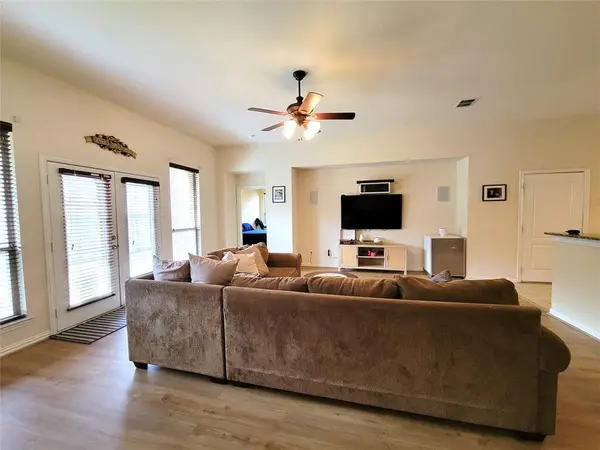 4805 Prairie Aster Drive, Garland, TX 75043