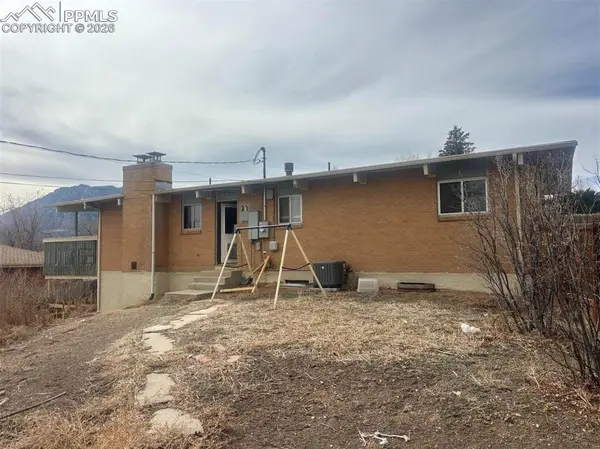 21 Minden CIR, Colorado Springs, CO 80906