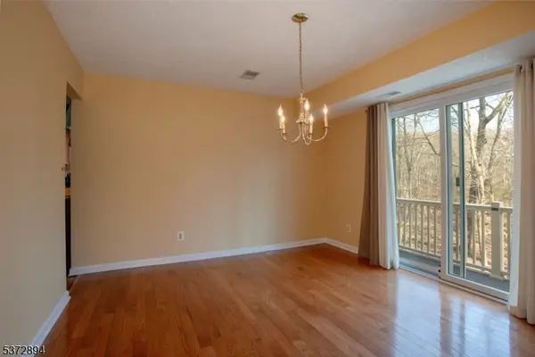 30 Woods Edge Dr, Roxbury Twp., NJ 07876