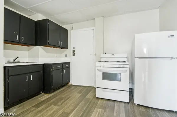 196 Beech St, Paterson City, NJ 07501