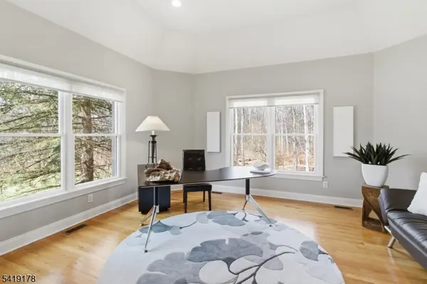 4 Michele Crossing, Raritan Twp., NJ 08822