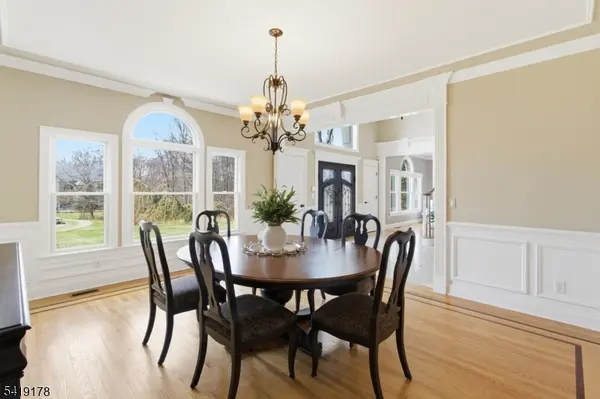 4 Michele Crossing, Raritan Twp., NJ 08822