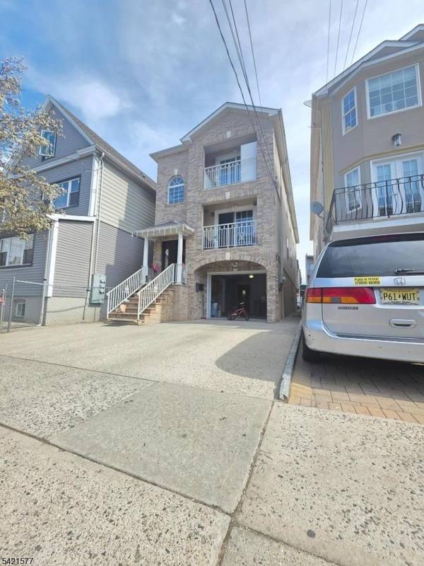 519 Fulton St, Elizabeth City, NJ 07206