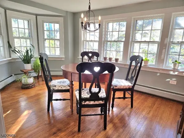 1 Pioneer Trl, Jefferson Twp., NJ 07438