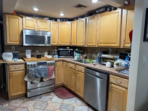 12 Storms Ave, Wanaque Boro, NJ 07420