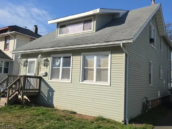 427 Robins St, Roselle Boro, NJ 07203