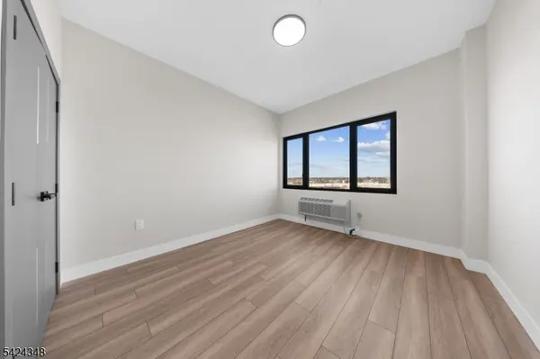 87 Mary St #505, Paterson City, NJ 07503