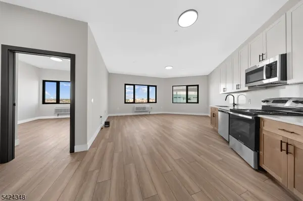 87 Mary St #505, Paterson City, NJ 07503