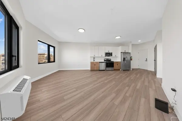 87 Mary St #505, Paterson City, NJ 07503