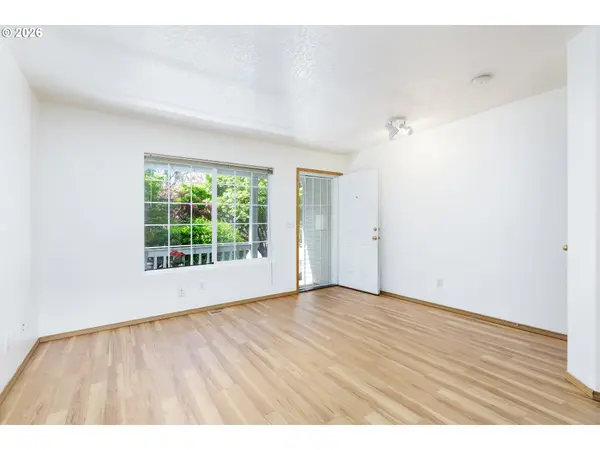 8637 N WILLAMETTE BLVD, Portland, OR 97203