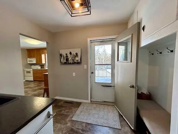 502 Plover Close, Pelican Point, AB T0B 0H0