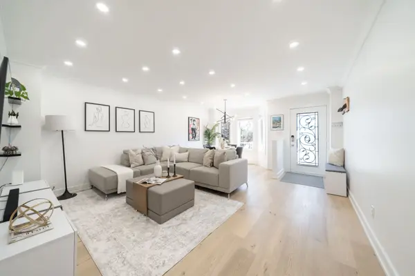 340 Lauder AVE, Toronto C03, ON M6E 3H8