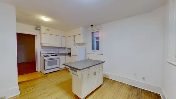 665 Dovercourt RD #Apt 3, Toronto C01, ON M6H 2W5