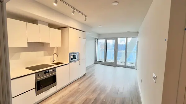 230 Simcoe ST #2417, Toronto C01, ON M5T 1T4