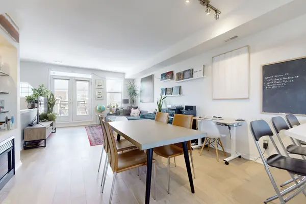 55 Halton ST #213, Toronto C01, ON M6J 1R5