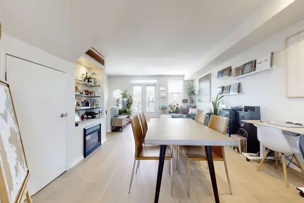 55 Halton ST #213, Toronto C01, ON M6J 1R5