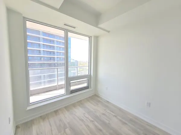 7 Golden Lion HTS ##N2407, Toronto C14, ON M2M 0C1