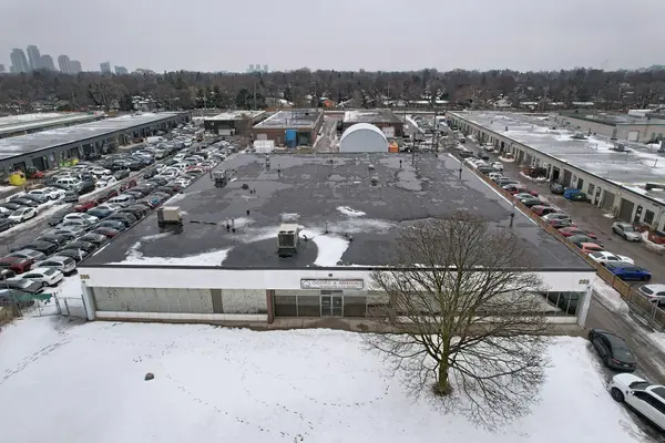 285 Midwest RD, Toronto E04, ON M1P 3A6