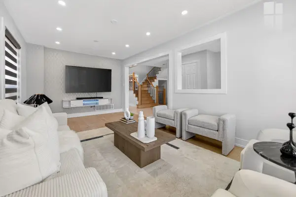 269 Huntington CRES, Clarington, ON L1E 3J3