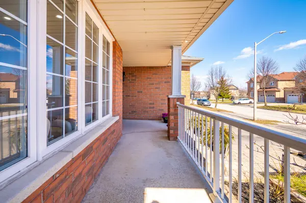 269 Huntington CRES, Clarington, ON L1E 3J3