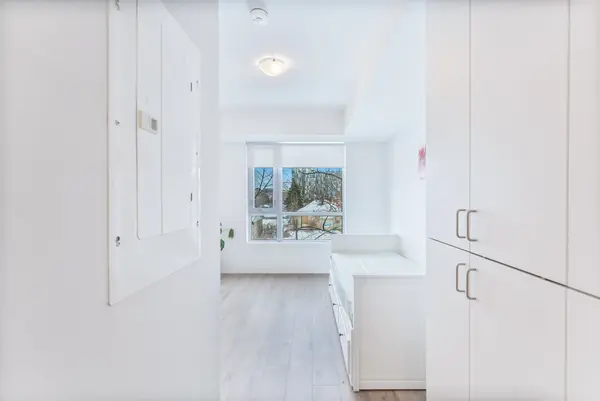 1800 Simcoe ST #201, Oshawa, ON L1G 0C2