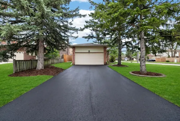 363 London RD, Newmarket, ON L3Y 6G3