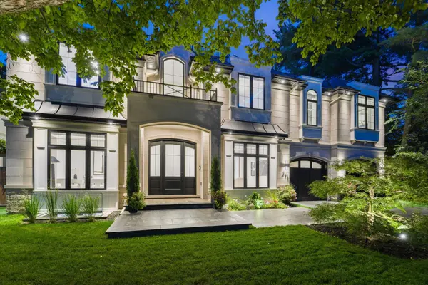 371 Willis DR, Oakville, ON L6L 4T9