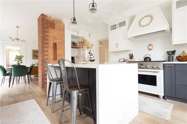 1406 Ontario ST, Burlington, ON L7S 1G4