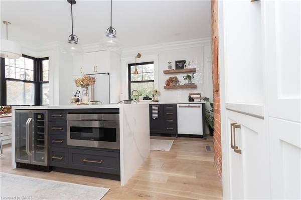 1406 Ontario ST, Burlington, ON L7S 1G4