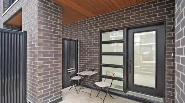 349 Wheat Boom DR #110, Oakville, ON L6H 7X5